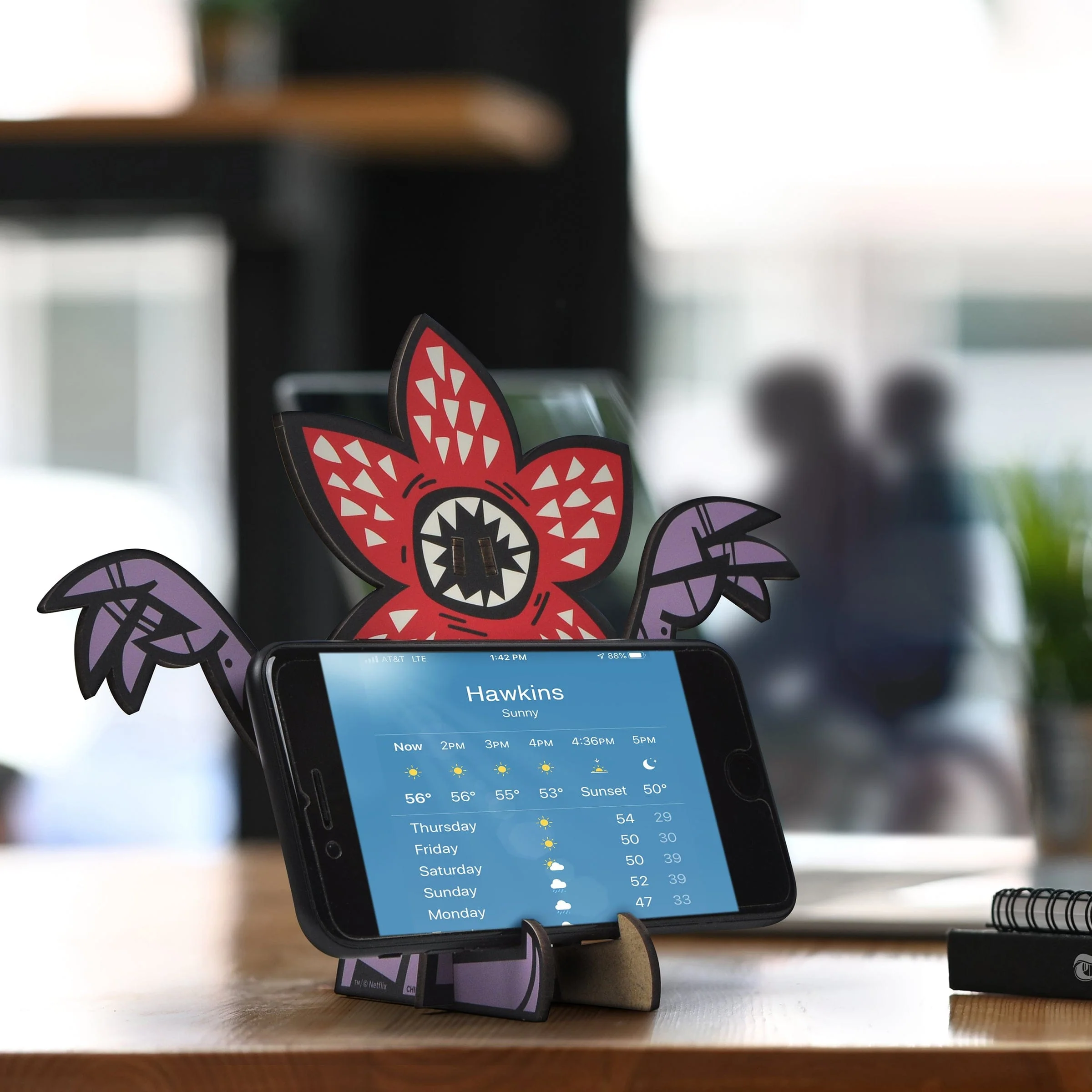 DEMOGORGON PHONE STAND - Image 3